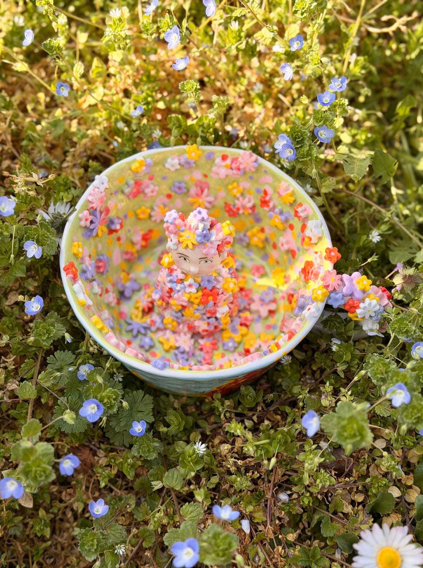 QUEEN OF MAY 🌞🌸🧺🌼